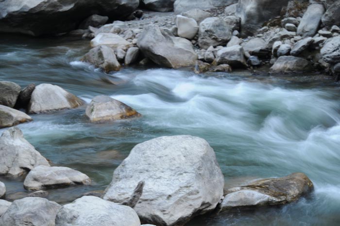 mar22-chuzsomsa-river-1430