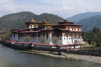 mar19-punakha-dzong-1136